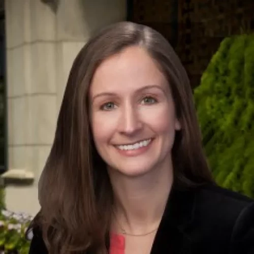 Hannah Hutchison Headshot